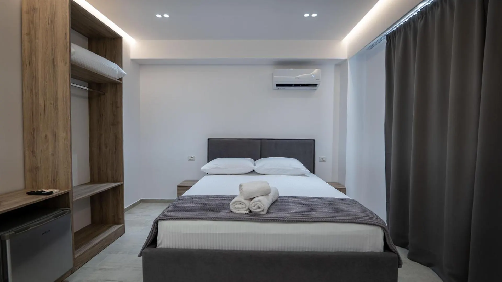 Qeparo Andrea Markou Rooms 0*,  Albania