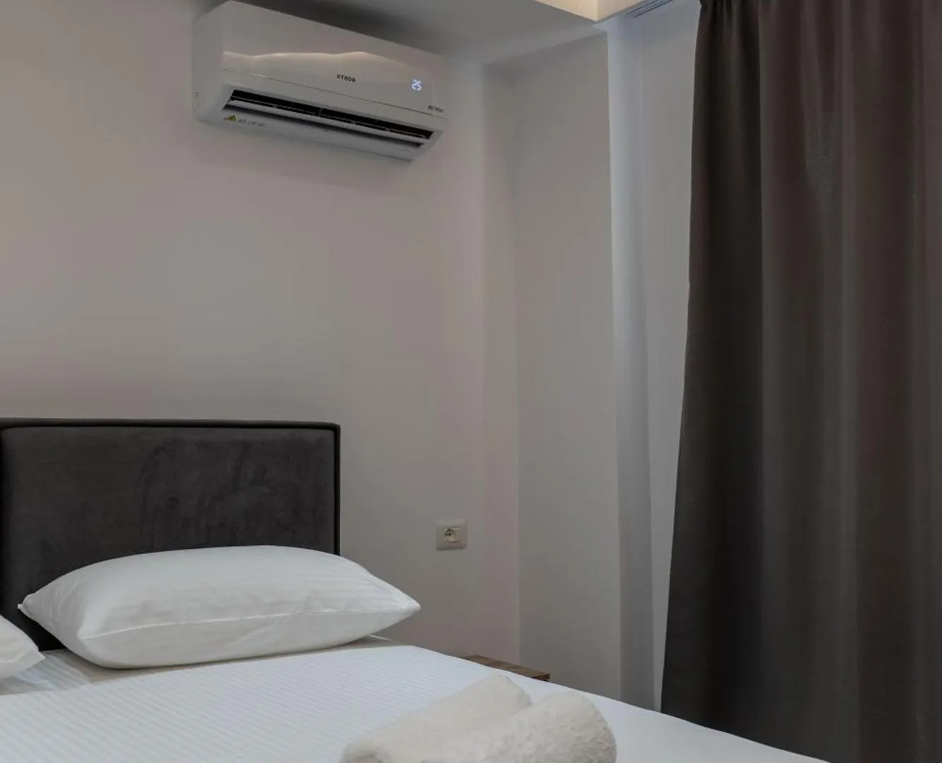 Qeparo Andrea Markou Rooms 0*,