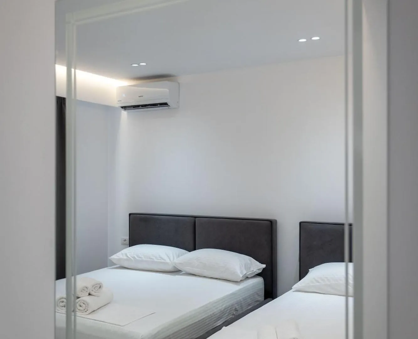 Qeparo Andrea Markou Rooms